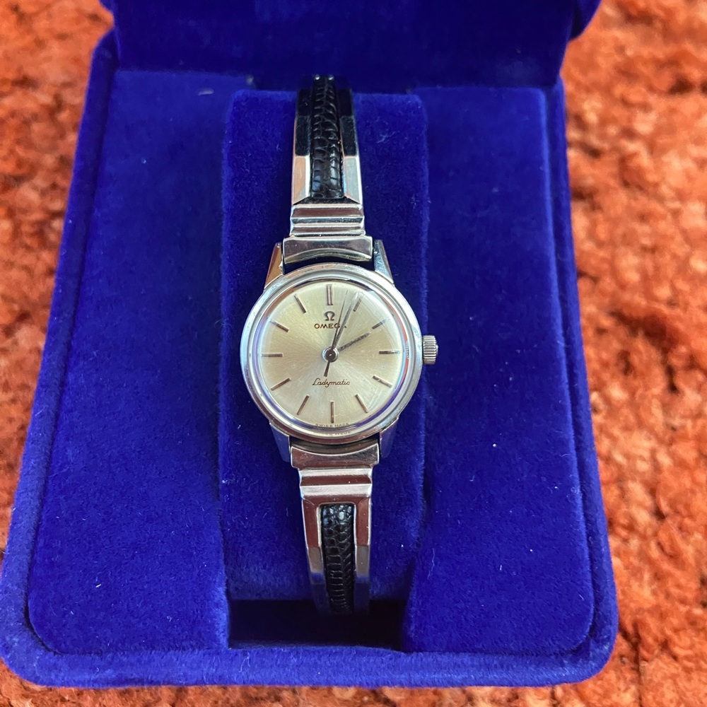 Ladies SWISS made OMEGA LADYMATIC watch💖💖💖 - Picture 3 of 14